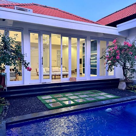 Canggu Central Hostel Bagian luar foto
