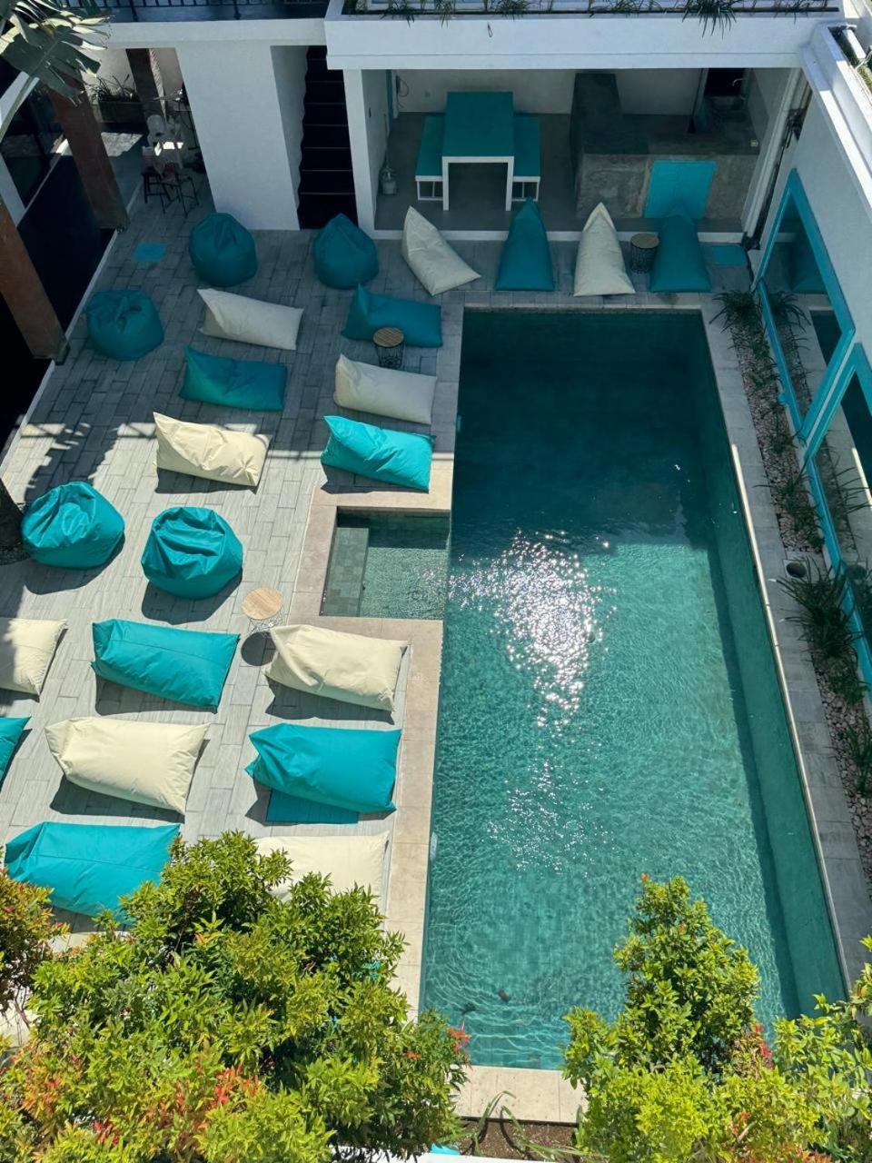 Canggu Central Hostel Bagian luar foto