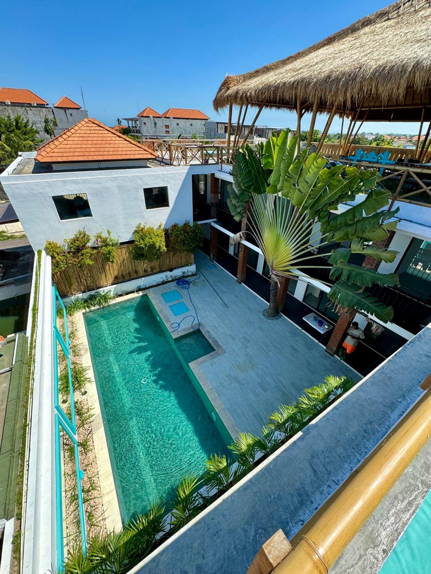 Canggu Central Hostel Bagian luar foto